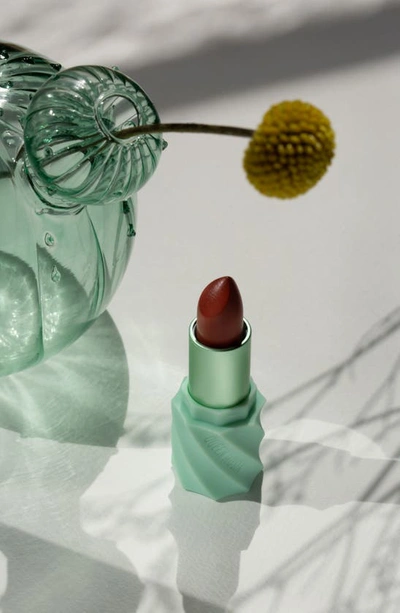 Queen Musia Matte Creme Lipstick In Ada