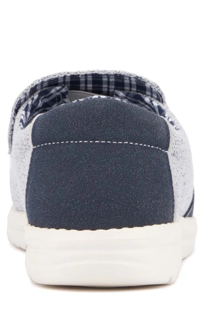 X-ray Finch Slip-on Sneaker In Grey