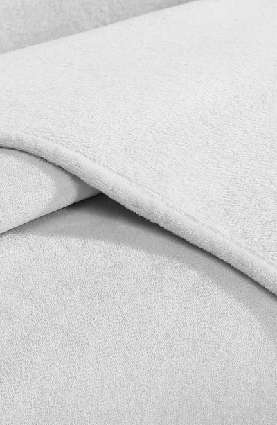 Calvin Klein Core Plush Blanket In Grey