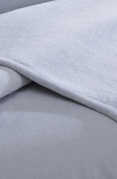 Calvin Klein Core Plush Blanket In Blue