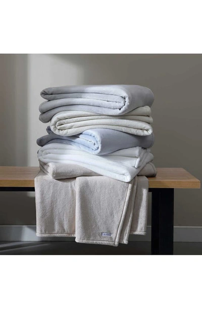 Calvin Klein Core Plush Blanket In Grey