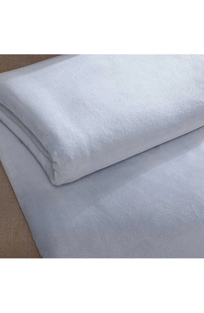 Calvin Klein Core Plush Blanket In Blue