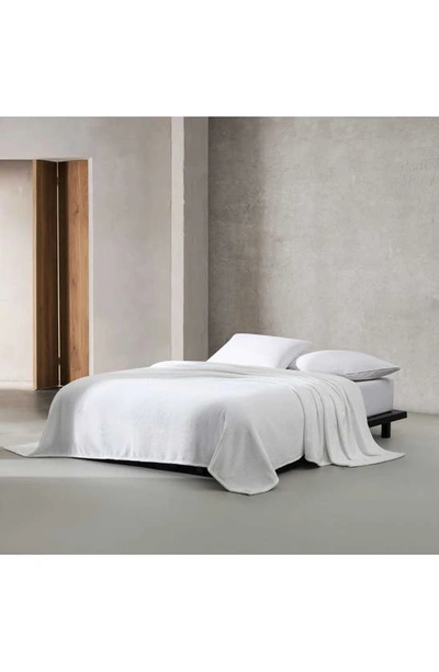 Calvin Klein Core Plush Blanket In White