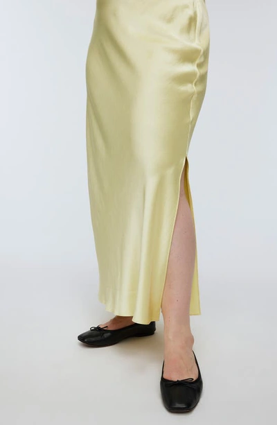 Shop Madewell Satin Slip Skirt In Candlelight