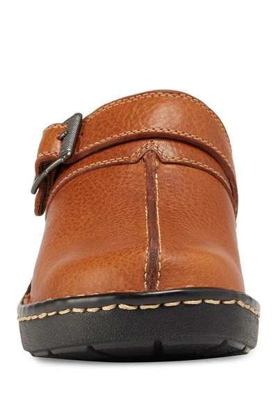 Eastland Mae Clog In Tan
