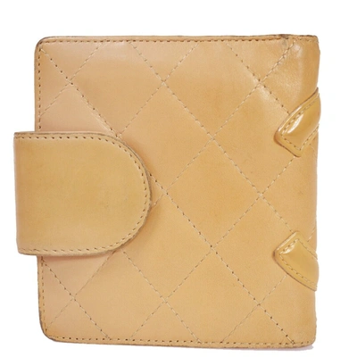 Pre-owned Chanel Cambon Beige Patent Leather Wallet  ()