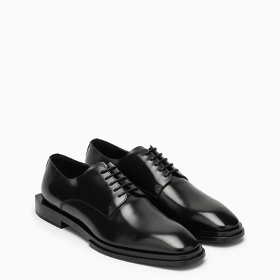 Alexander Mcqueen Logo-plaque Leather Derby Shoes In Black