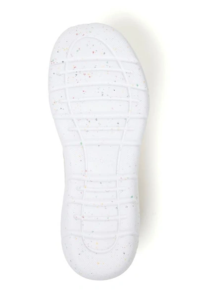 Dearfoams Tahoe Stretch Sneaker In Bone