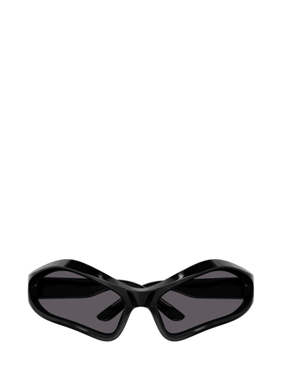 Shop Balenciaga Eyewear Geometric Frame Sunglasses In Black
