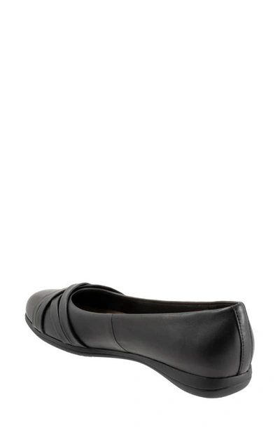 Trotters Daphne Flat In Black