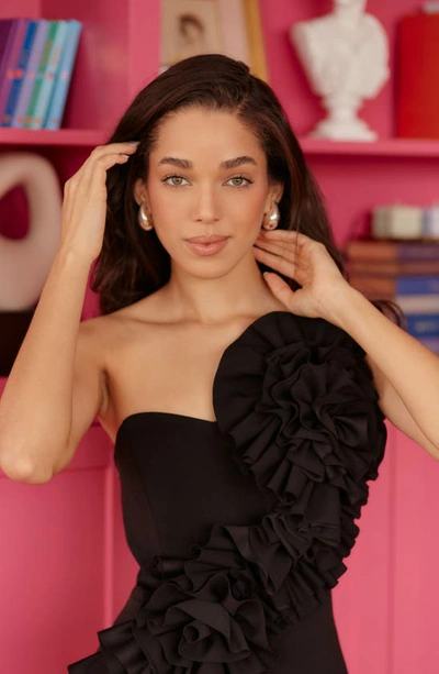 Betsy & Adam Rosette One-shoulder Trumpet Gown In Black