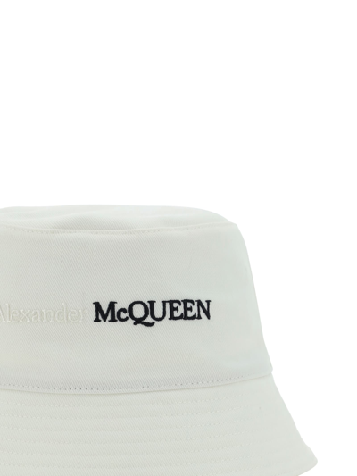 Shop Alexander Mcqueen Bucket Hat In White/black