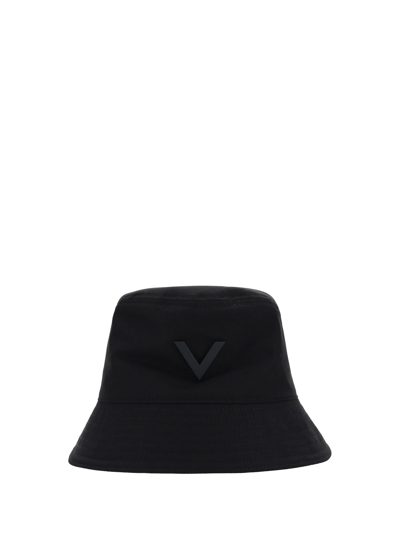 Shop Valentino Garavani Bucket Hat In Nero