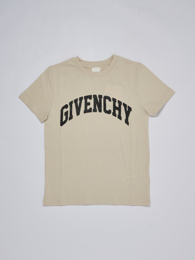 Shop Givenchy T-shirt T-shirt In Crema
