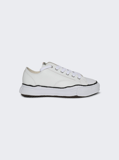 Shop Miharayasuhiro Peterson Low Top Sneaker In White