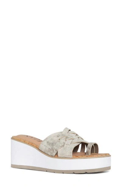 Nydj Reesie Platform Wedge Sandal In Pewter