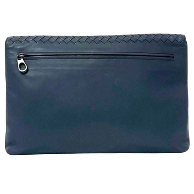 Shop Bottega Veneta Intrecciato Blue Leather Clutch Bag ()