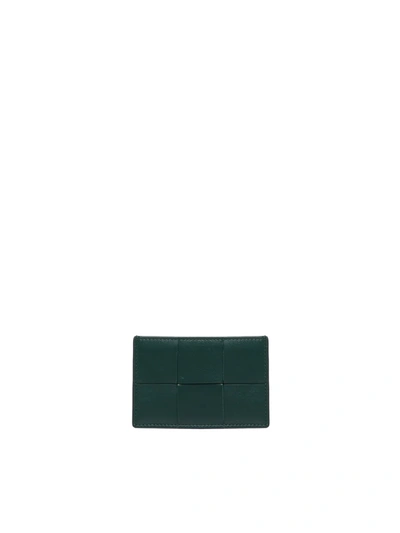 Shop Bottega Veneta Card Holder In Maxi Intrecciato Calfskin In Emerald Green