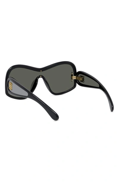 Loewe Anagram 144mm Mirrored Mask Sunglasses In Shiny Black / Smoke Mirror