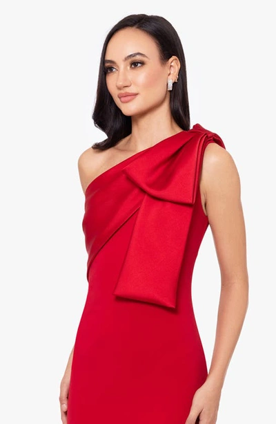 Betsy & Adam Bow One-shoulder Crepe Mermaid Gown In Red