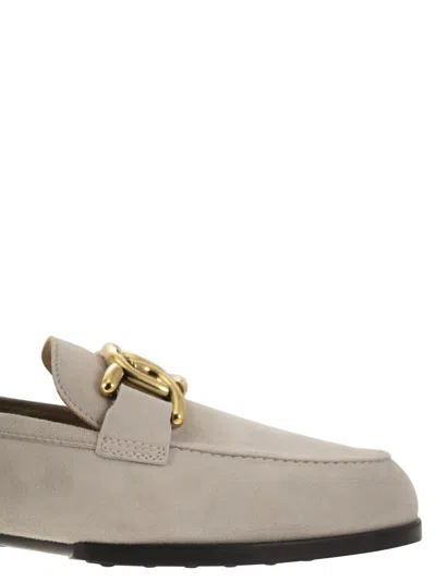 Tod's Suede Moccasins With Vintage Gold Chain Accessory
