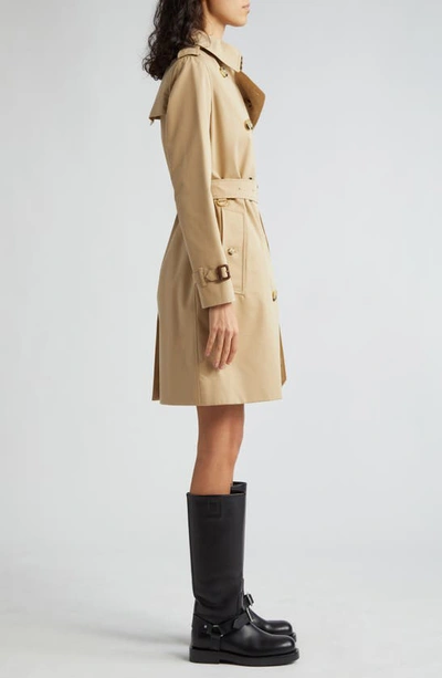 Burberry Kensington Organic Belted Double-breasted Trench Coat In Honey