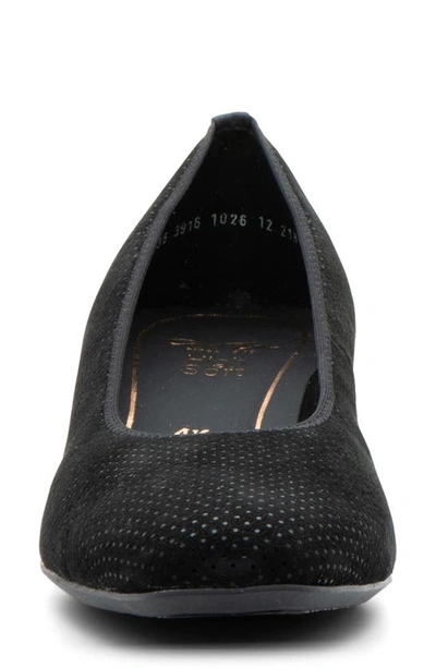 Shop Ara Gabrielle Pump In Black