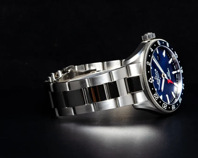 Pre-owned Alpina Al-247nb4e6b 42 Mm Blue Sapphire Crystal Case With Stainless Steel Strap