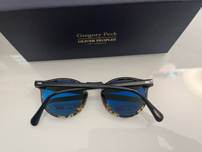 Pre-owned Oliver Peoples Gregory Peck Polarized Sun In 49mm Ov5217s Msrp$526 Great Gift In Green