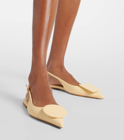 Shop Jacquemus Les Slingbacks Duelo Plates Leather Flats In White