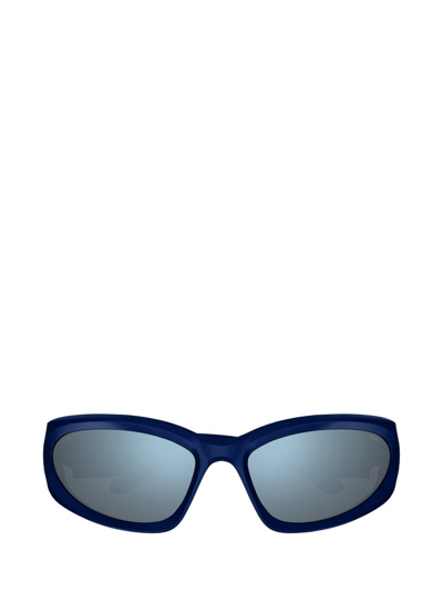 Shop Balenciaga Eyewear Swift Oval Frame Sunglasses In Blue