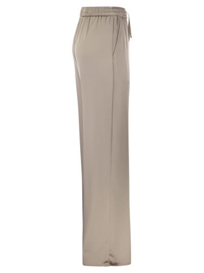 Herno Resort Trousers In Light Nylon Stretch In Cream