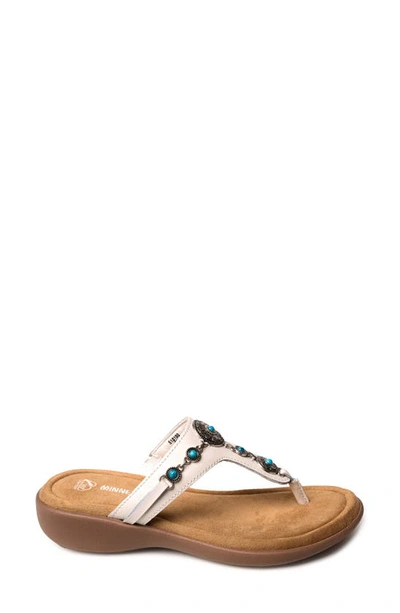 Minnetonka Brecca Flip Flop In White