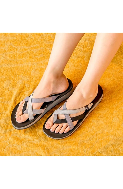 Minnetonka Hanna 2.0 Flip Flop In Grey Multi