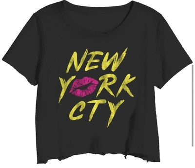 Shop Prince Peter New York City Lips Cropped Tee In Black