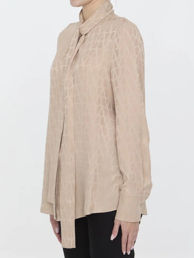 Shop Valentino Toile Iconographe Blouse Shirt In Beige