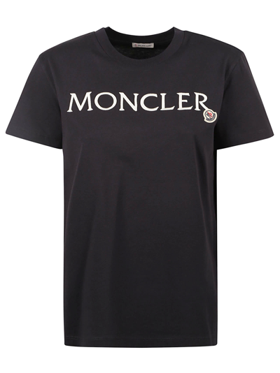 Shop Moncler Chest Logo Patched T-shirt In Navy
