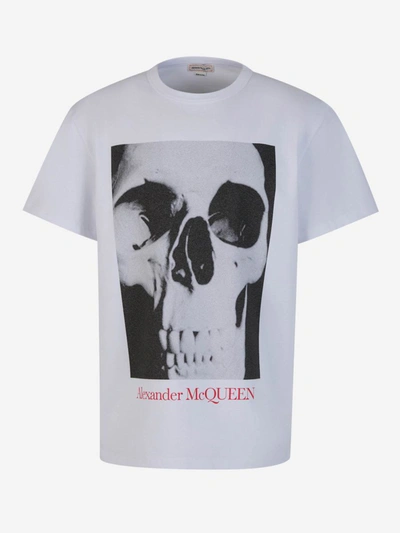 Shop Alexander Mcqueen Skull Cotton T-shirt In Blanc