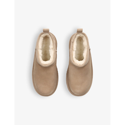 Ugg Classic Ultra Mini Platform Logo-patch Suede And Shearling Ankle Boots 7-10 Years In Tan