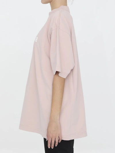 Shop Balenciaga Back Flip T-shirt In Pink