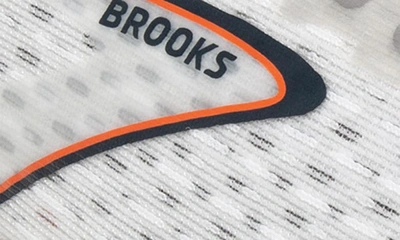 Brooks Hyperion Running Shoe In Oyster Mushroom/ Black Iris