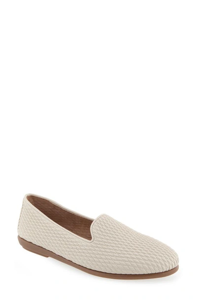 Shop Aerosoles Betunia Smoking Slipper In Eggnog Quilt Leather