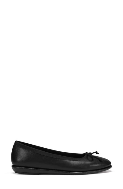 Aerosoles Homebet Bow Flat In Black