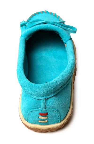 Minnetonka Loni Suede Slipper In Turquoise