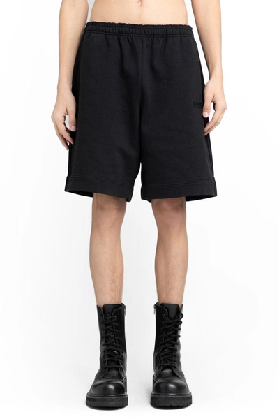 Shop Vetements Shorts In Black