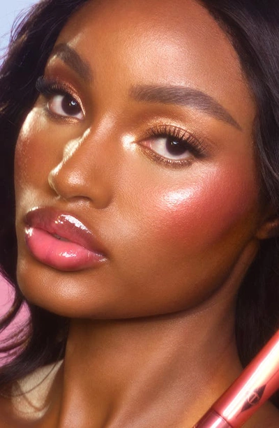 Charlotte Tilbury Glowgasm Beauty Light Wand In Pinkgasm Sunset
