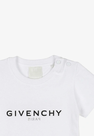 Shop Givenchy Babies Logo Print Crewneck T-shirt In White