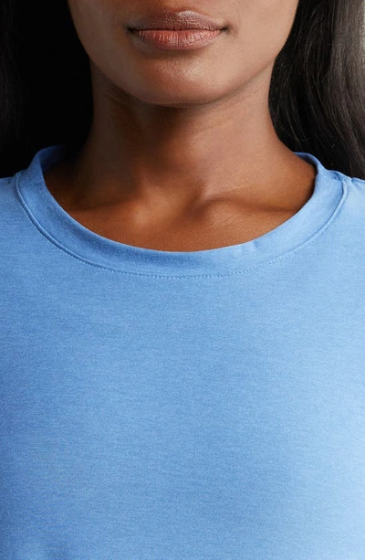 Beyond Yoga On The Down Low T-shirt In Sky Blue Heather