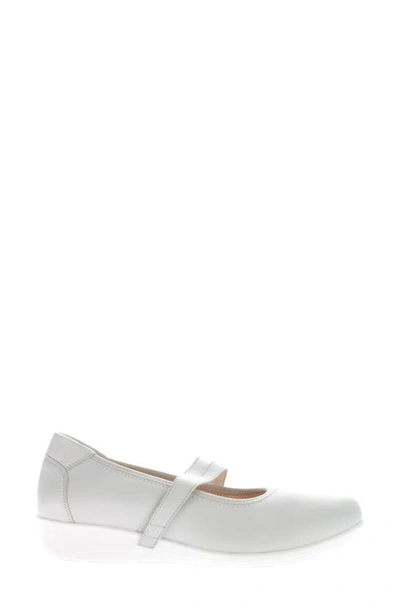 Propét Yara Mary Jane Flat In Light Grey