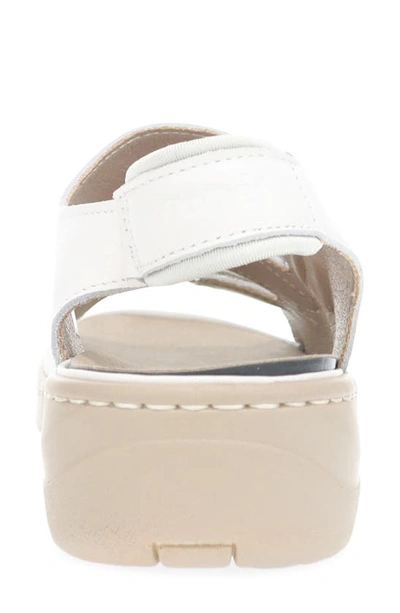 Propét Breezy Walker Sandal In White Onyx